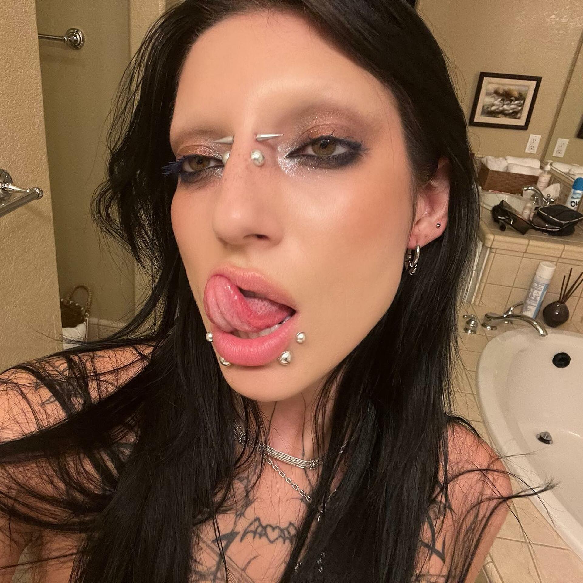 DeathbyRomy / toxicbleubeautyvip Nude   7