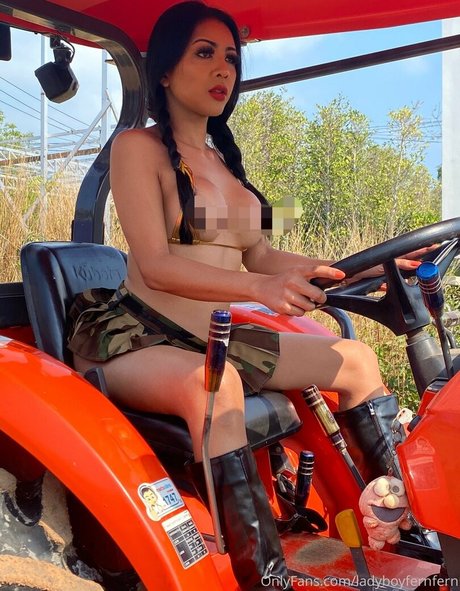 Ladyboyfernfern nude leaked OnlyFans photo #20