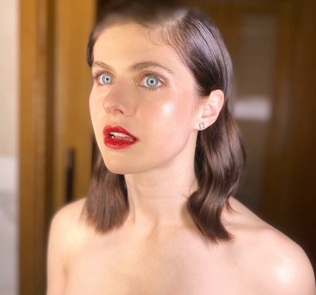 Alexandra Daddario nude leaked OnlyFans photo #1359