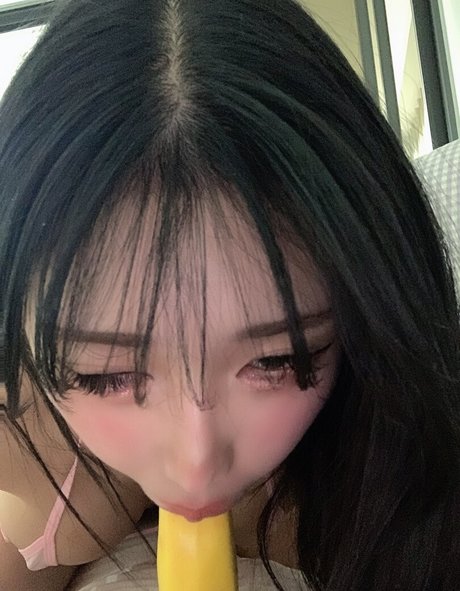 Yunjini nude leaked OnlyFans photo #9