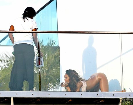 Rihanna nude leaked OnlyFans photo #1213