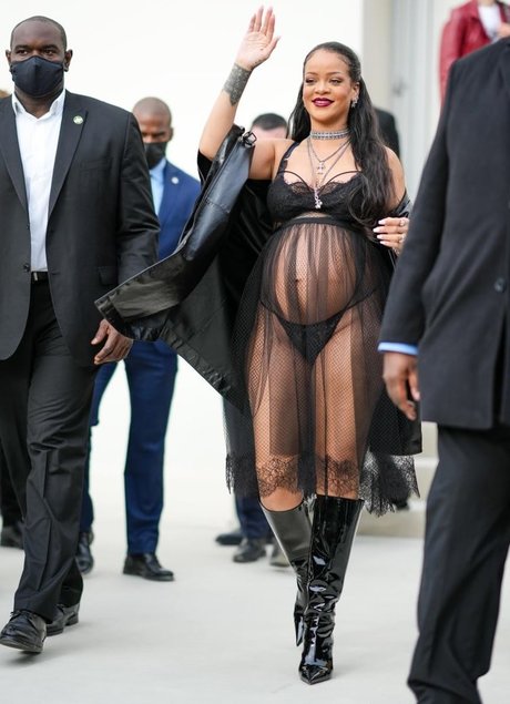 Rihanna nude leaked OnlyFans photo #62