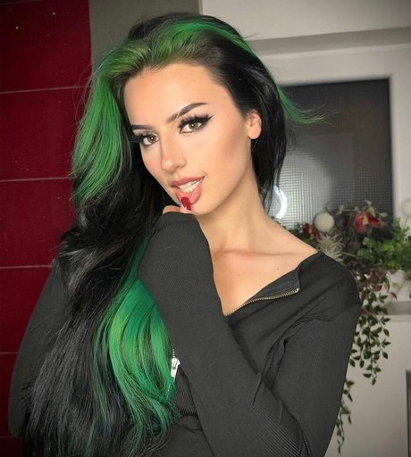 Dilaraa nude leaked OnlyFans photo #9