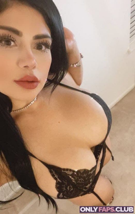 vianeyfrias Nude Leaked Nude Photo 4