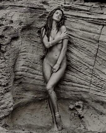 Alessandra Ambrosio Nude Leaks OnlyFans Photo 132