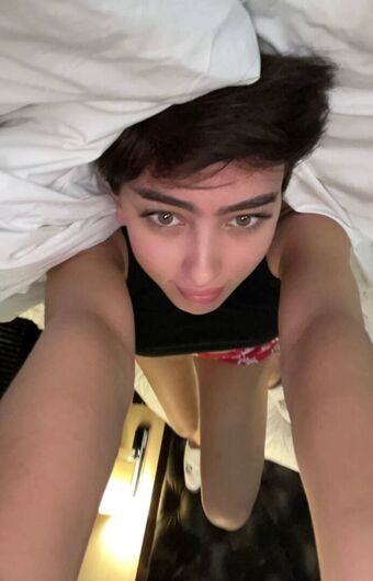 Roz Idrissi Nude Leaks OnlyFans Photo 10