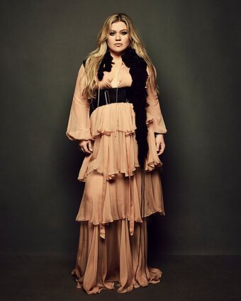 Kelly Clarkson Nude Leaks OnlyFans Photo 12